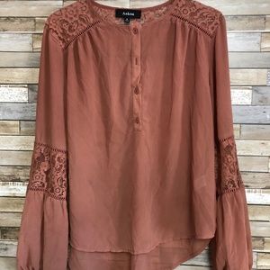 Aakaa sheer boho lace crew button down neck Small